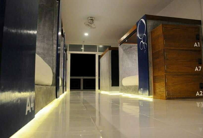 Oasis Hotel Pods   Adults Only   Hostel