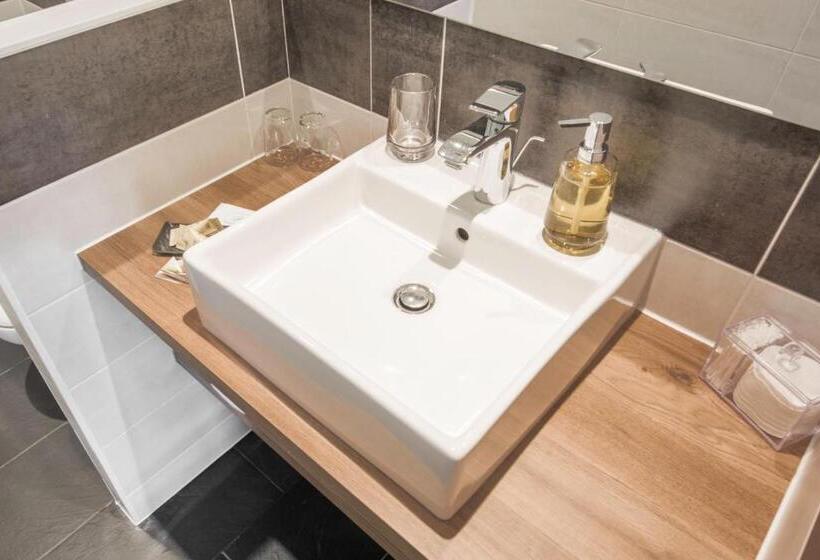 مبيت وإفطار A L'ombre Des Pins