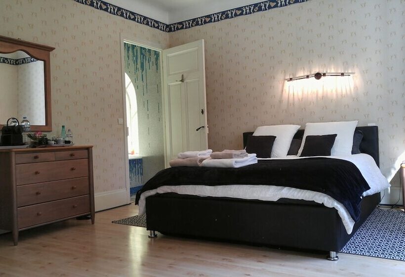 Bed and Breakfast Domaine De Bramefaon