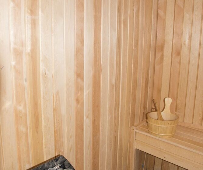 مبيت وإفطار Farmidaya Biotel