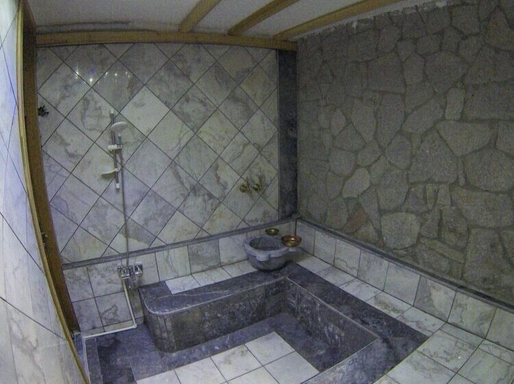 مبيت وإفطار Farmidaya Biotel