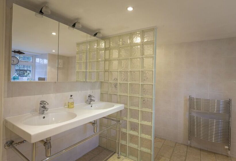 민박 Grosvenor Villa