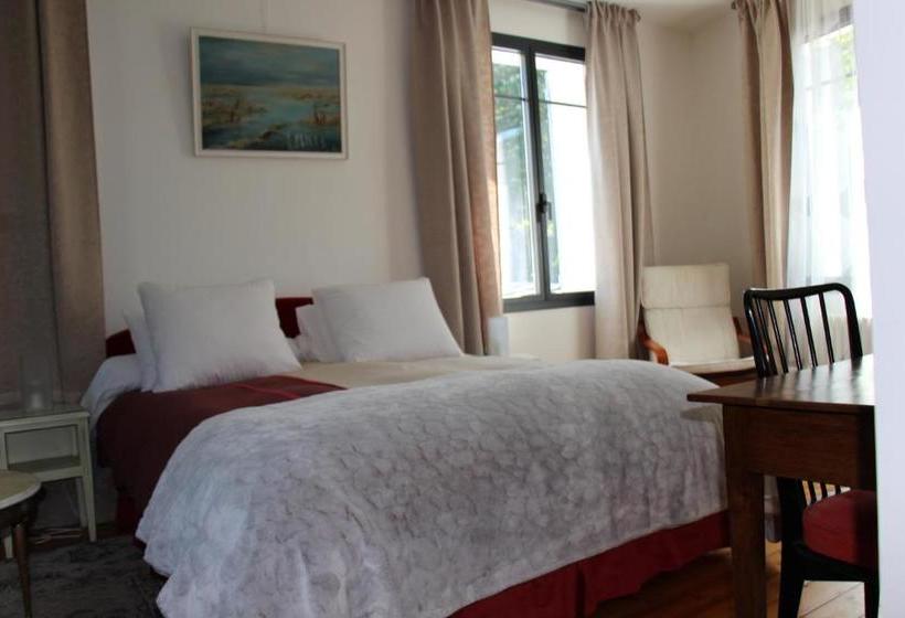 تختخواب و صبحانه Propriété La Claire