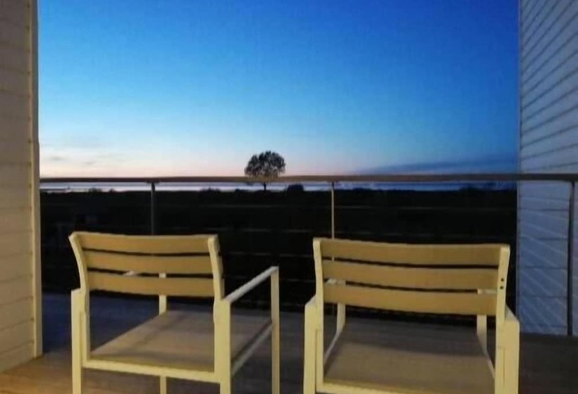 تختخواب و صبحانه Le Pilotis