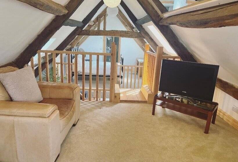 צימר Melin Tregib