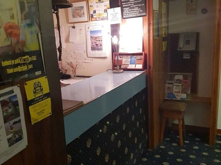 مبيت وإفطار Old Priory Guest House