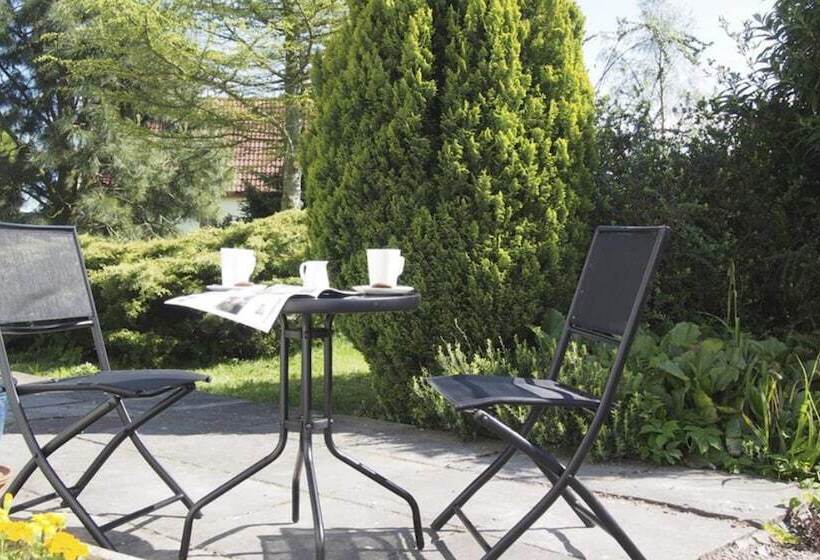 تختخواب و صبحانه Pantile Lodge