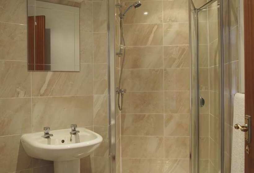 تختخواب و صبحانه Pantile Lodge