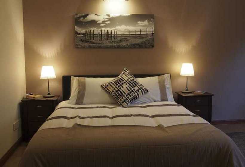 تختخواب و صبحانه Pantile Lodge