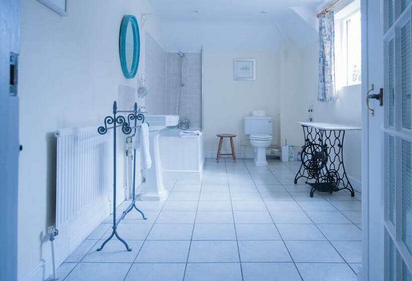 مبيت وإفطار S. Howard Guesthouse