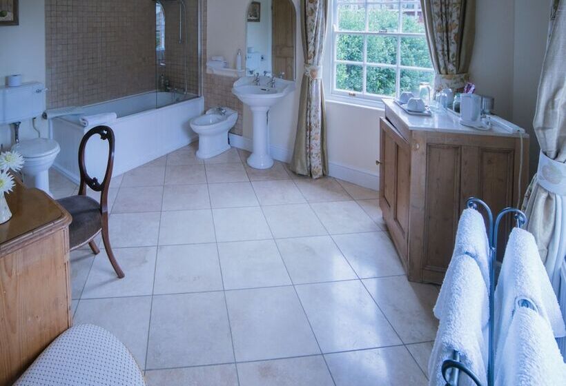 مبيت وإفطار S. Howard Guesthouse