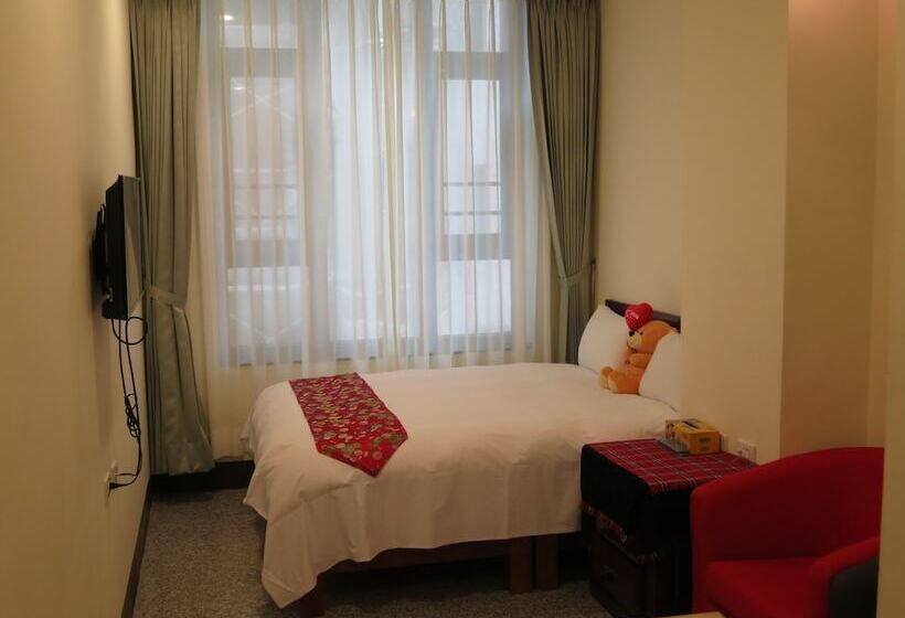 تختخواب و صبحانه Sun Moon Lake Crown Yu