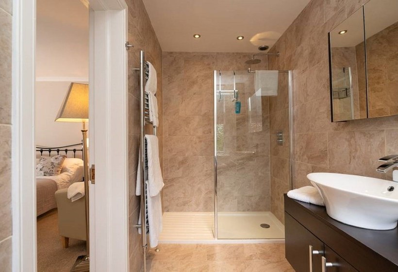 住宿加早餐  The Bield