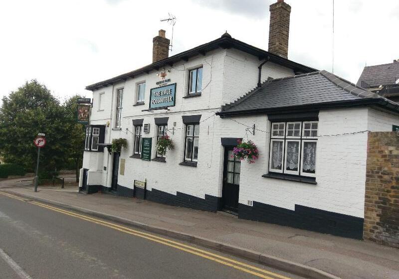 צימר The Rifle Volunteer