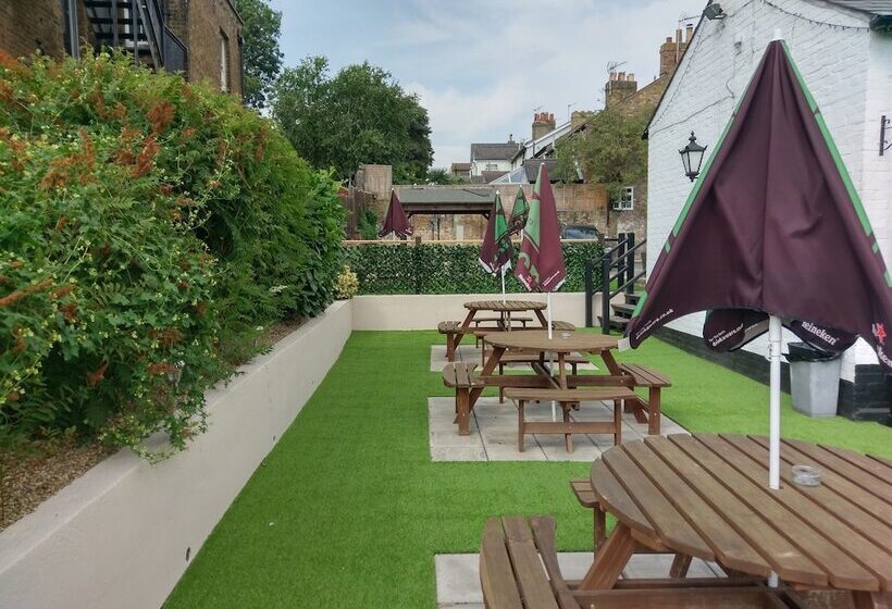 צימר The Rifle Volunteer