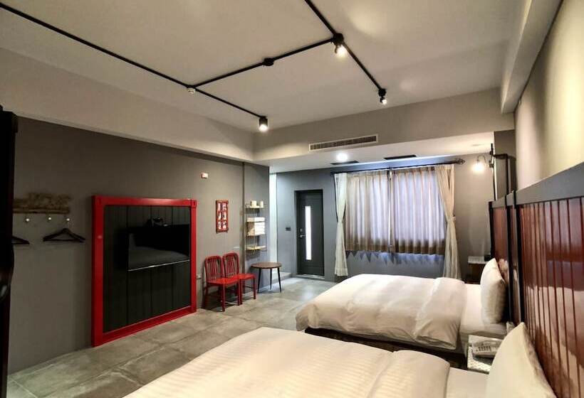 تختخواب و صبحانه Kenting True Color Hostel