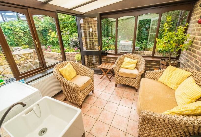 Covehurst Bay Holiday Cottages