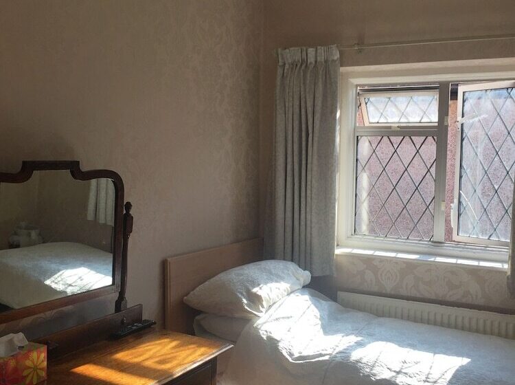 Edgware Bed And Breakfast