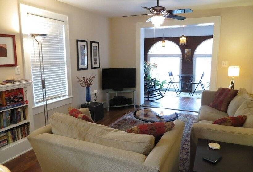 Greenwood Bed And Breakfast