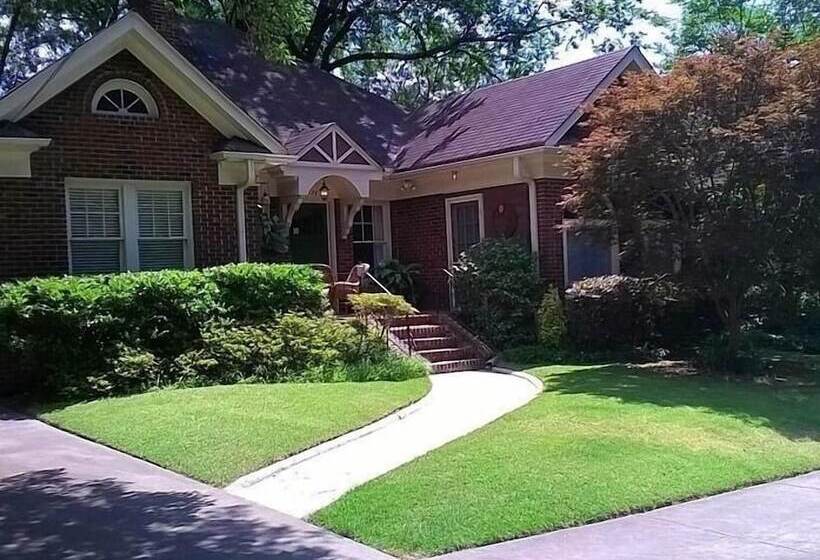 Greenwood Bed And Breakfast