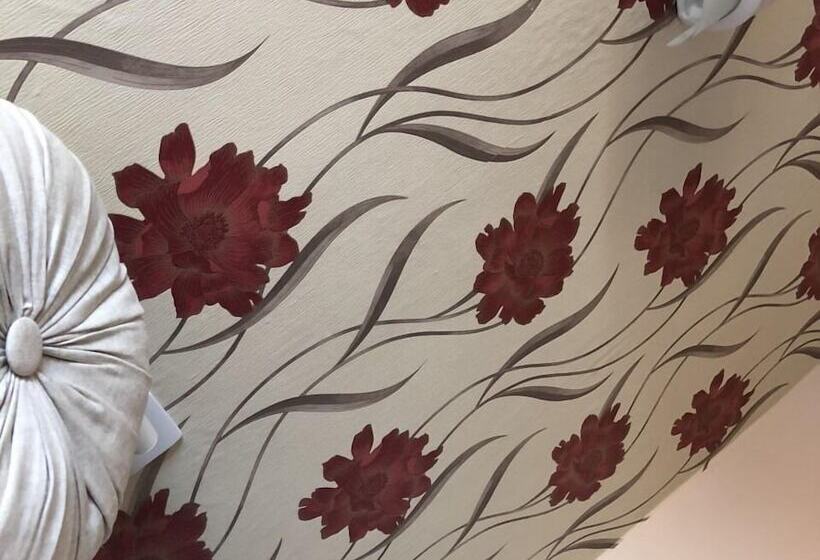 Хостел Chapter Two Bar