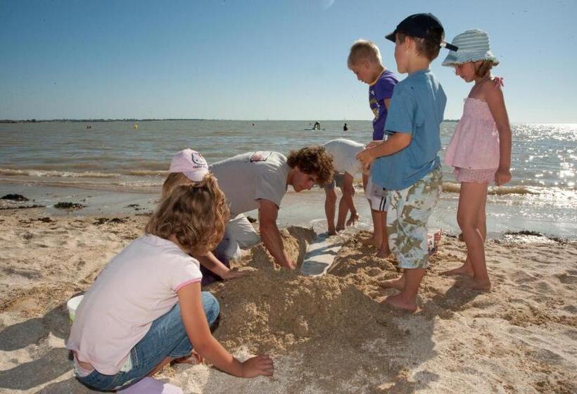 ホテル Azureva Fouras