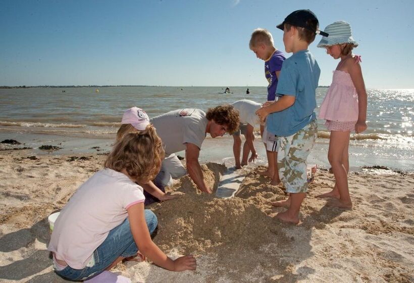 ホテル Azureva Fouras