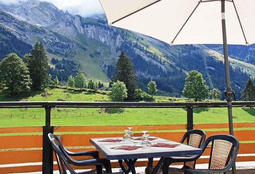 בית מלון כפרי Azureva La Clusaz Les Confins