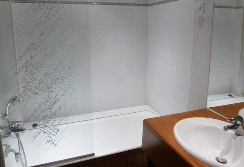 בית מלון כפרי Azureva La Clusaz Les Confins