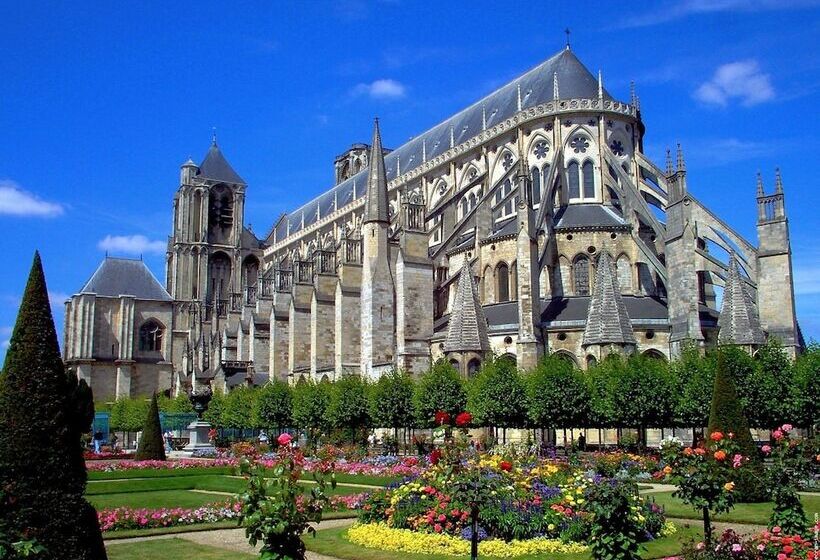 בית מלון כפרי Camping De Bourges