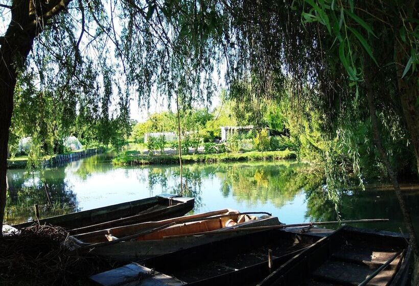 בית מלון כפרי Camping De Bourges