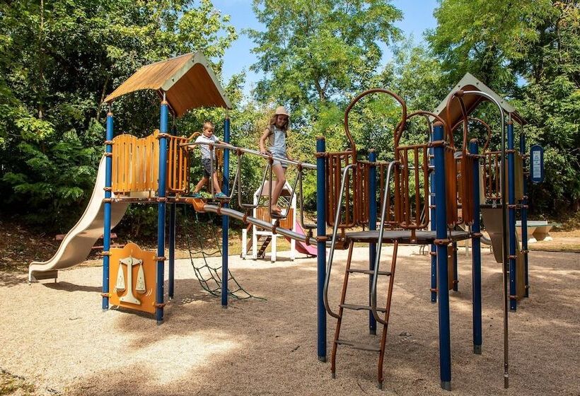 בית מלון כפרי Camping De Bourges