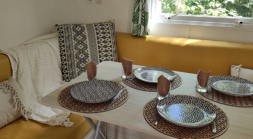 فندق Camping De Bourges