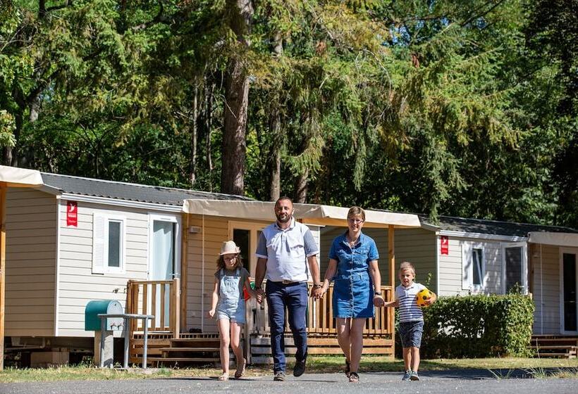 בית מלון כפרי Camping De Bourges