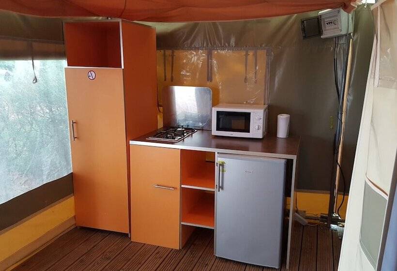 فندق Camping De Nevers