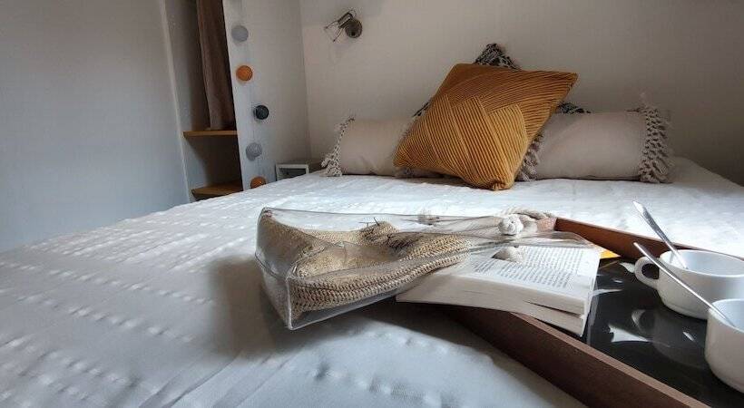 فندق Camping De Nevers