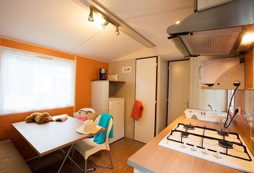 בית מלון כפרי Gite Le Bois Fleuri