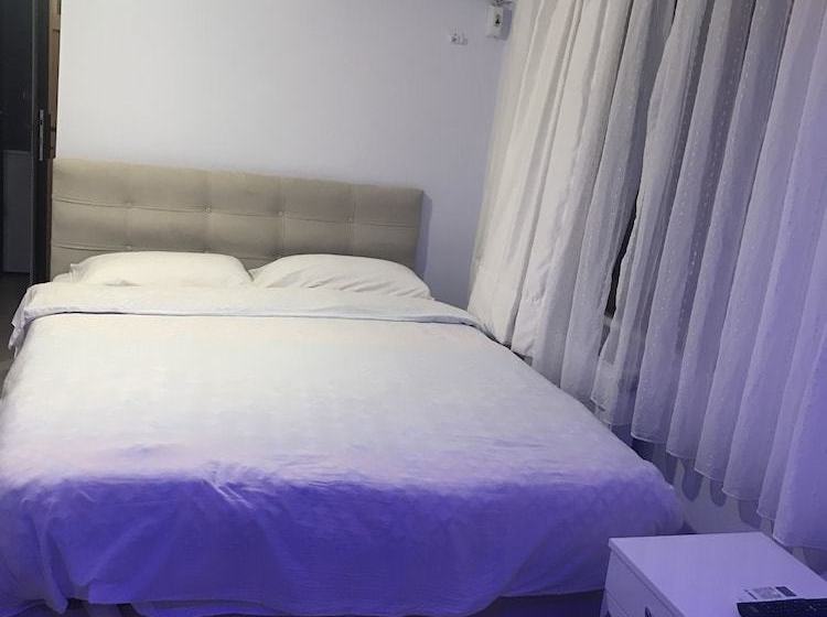 בית מלון כפרי Diamond