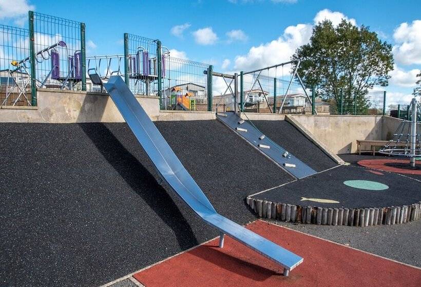 בית מלון כפרי Drumhoney Holiday Park