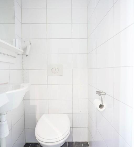 فندق Eight Rooms