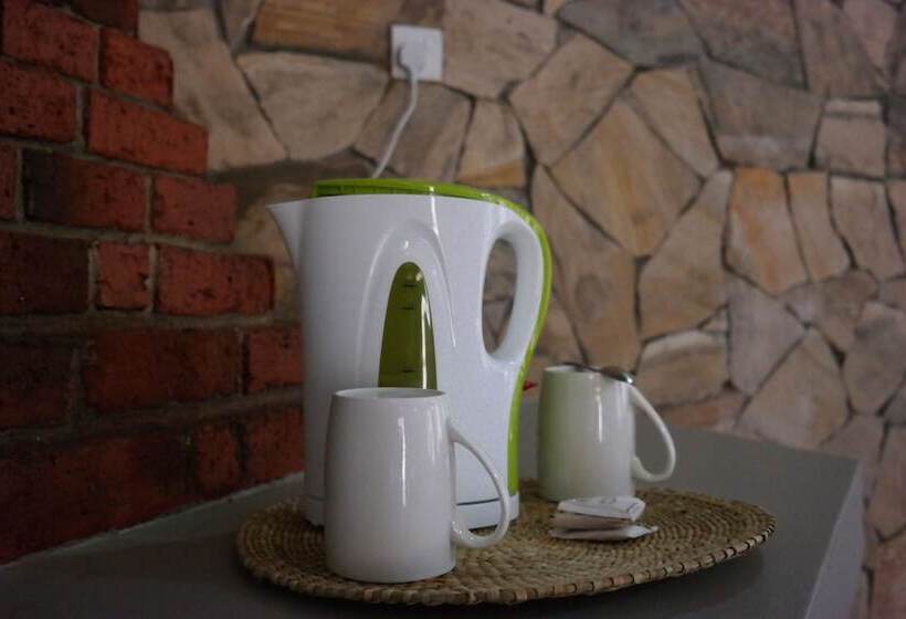 فندق Enyati Lodge