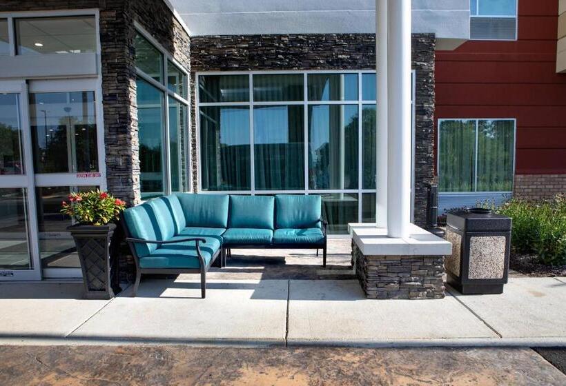 Отель Fairfield Inn & Suites By Marriott Richmond Airport