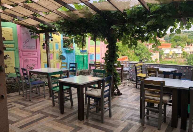 בית מלון כפרי Frau Guler