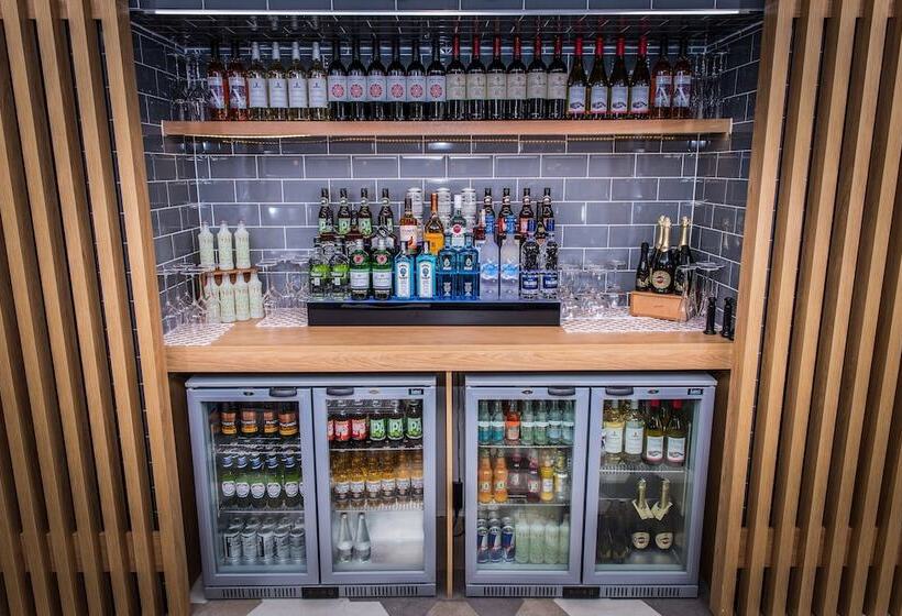 هتل Holiday Inn Express   Exeter   City Centre, An Ihg