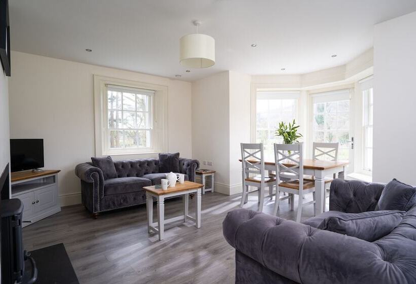 ホテル Killeavy Castle Estate