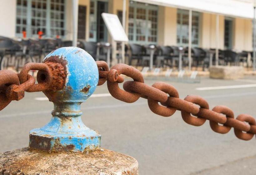 Отель Les Bains Boyardville   Hôtel Et Restaurant