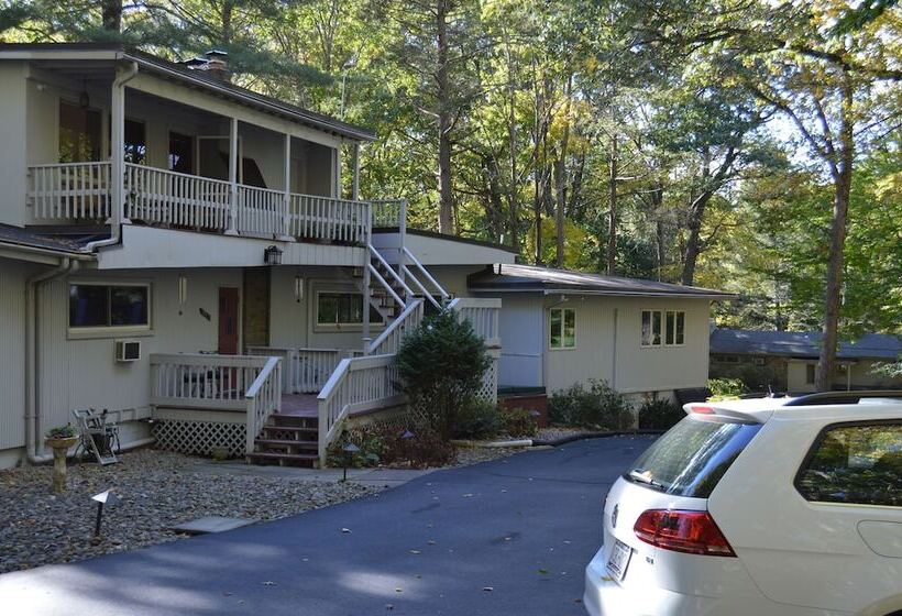 Inn The Woods Bed And Breakfast