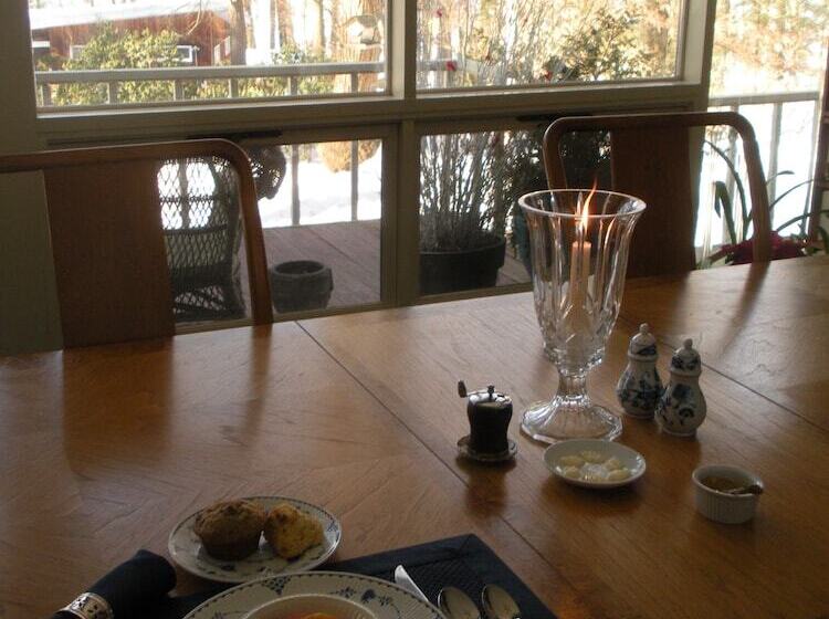 Inn The Woods Bed And Breakfast