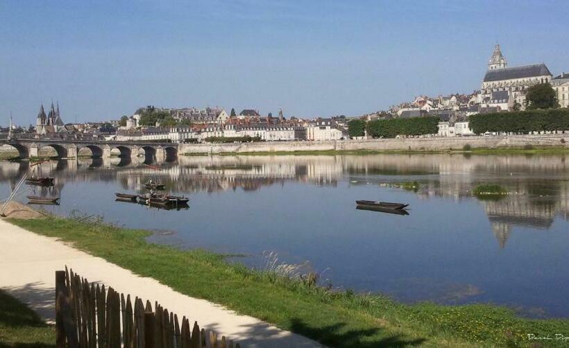 Le Relais Du Petit Lion