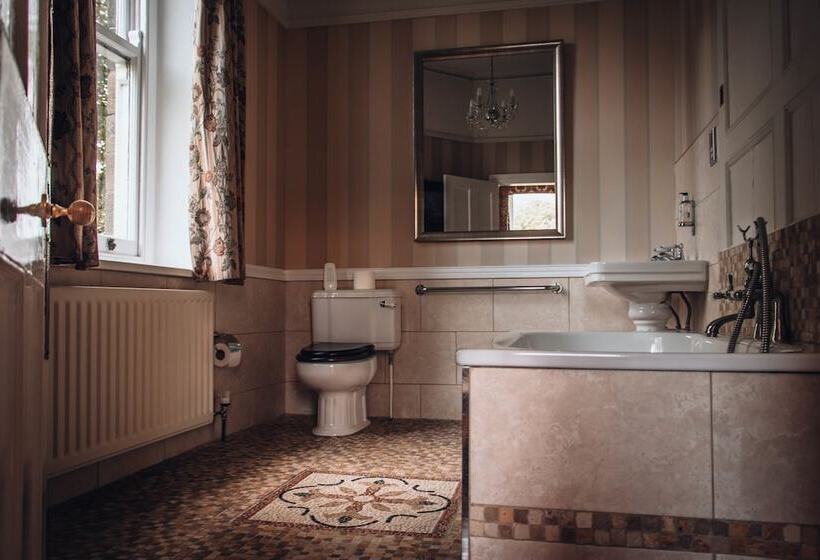 Manor House Hotel At Pinchinthorpe